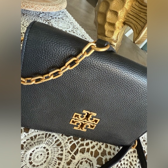 Tory Burch Black Crossbody Bag with Gold Logo - Picture 3 of 16